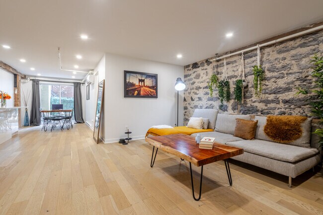 Photo du bâtiment - 682 Rue William