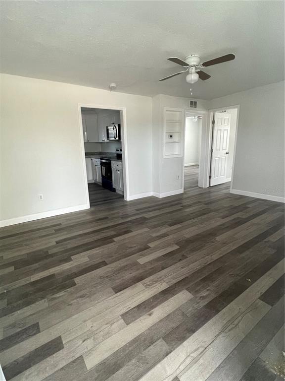 Foto del edificio - 1407 N Betty Ln