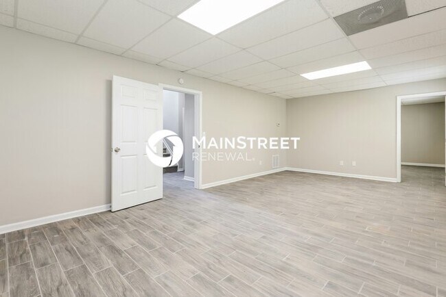 Foto del edificio - 5 Bedroom Pet-Friendly Home in Fayettevill...