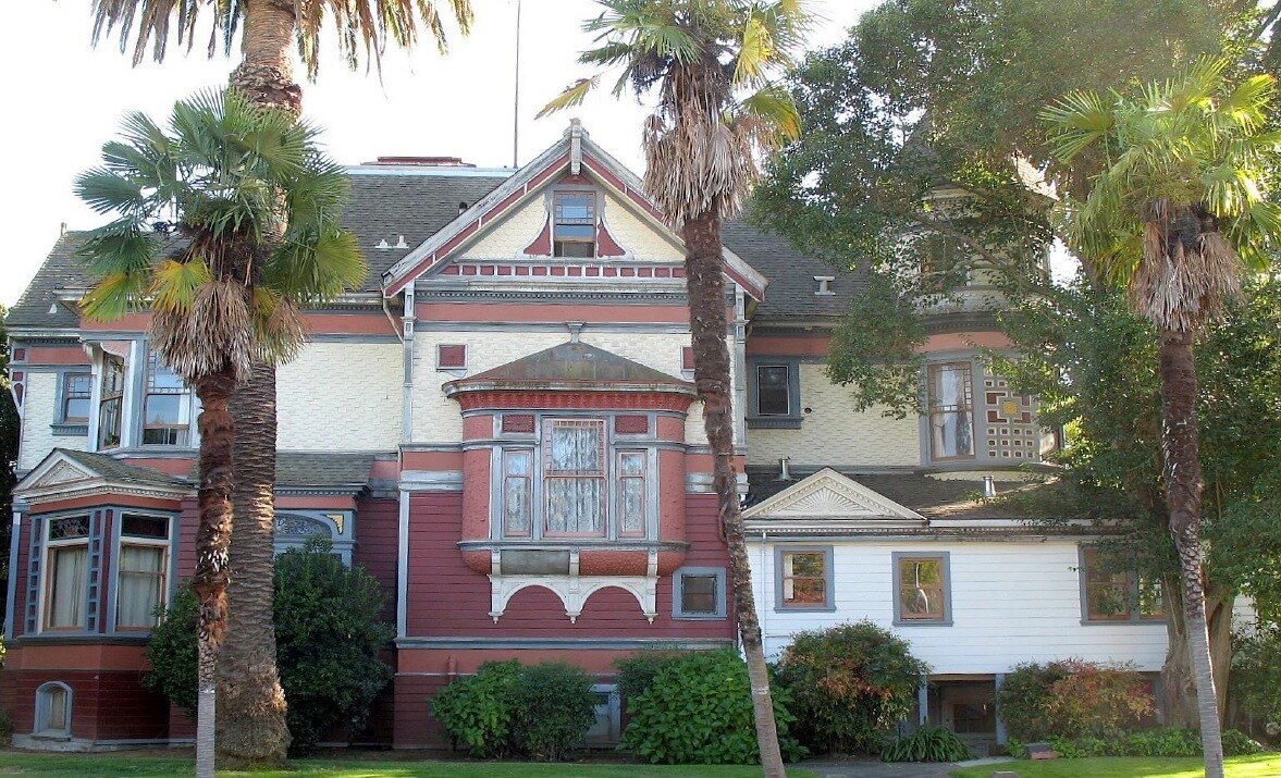 Primary Photo - 492 Randolph St