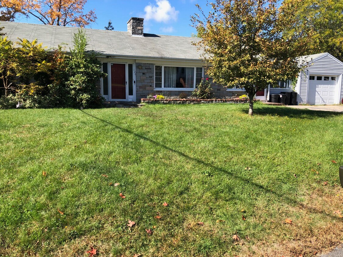 120 Grove St Unit Apt. 2, Dover, NH 03820 Apartments in Dover, NH