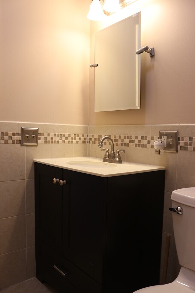 Foto del edificio - 3709 Birchwood Ct
