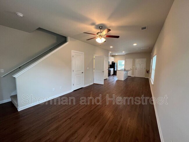 Building Photo - 204 Joiner Cir