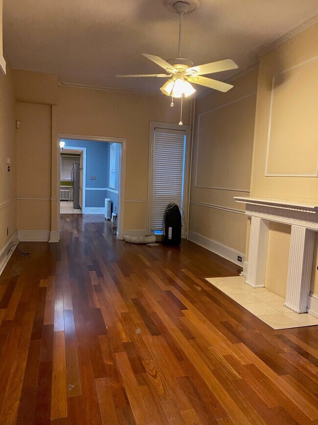 Foto del edificio - Beautiful 3-Bedroom Townhouse in South Phi...