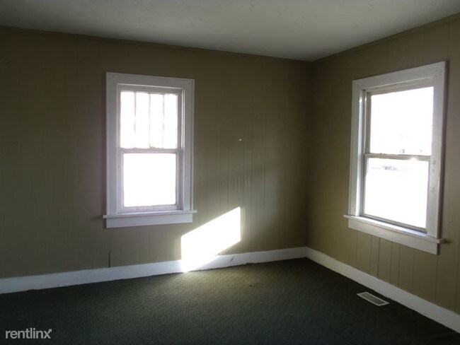Foto del edificio - 2 br, 1 bath House - 431 W Division St