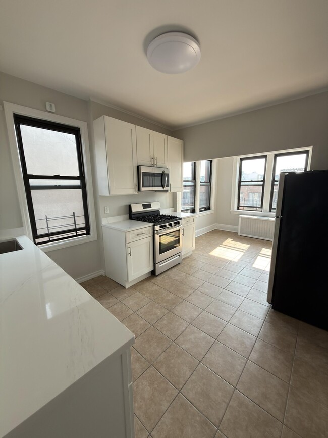 Building Photo - 34-37-37 9th St