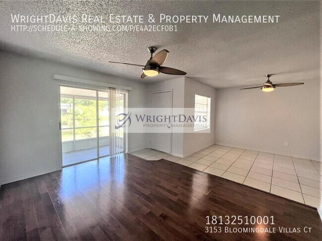 Foto del edificio - 3153 Bloomingdale Villas Ct