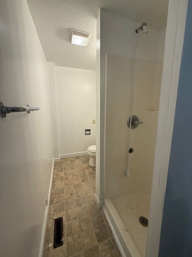 Building Photo - 3 Bedroom / 2 Bathroom House in Peoria