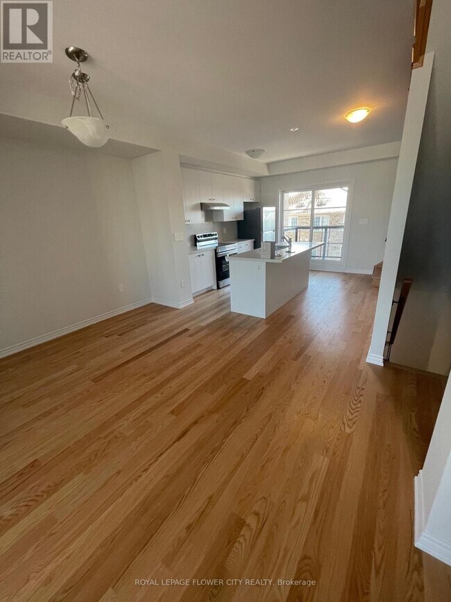 Building Photo - 5993 Saigon St