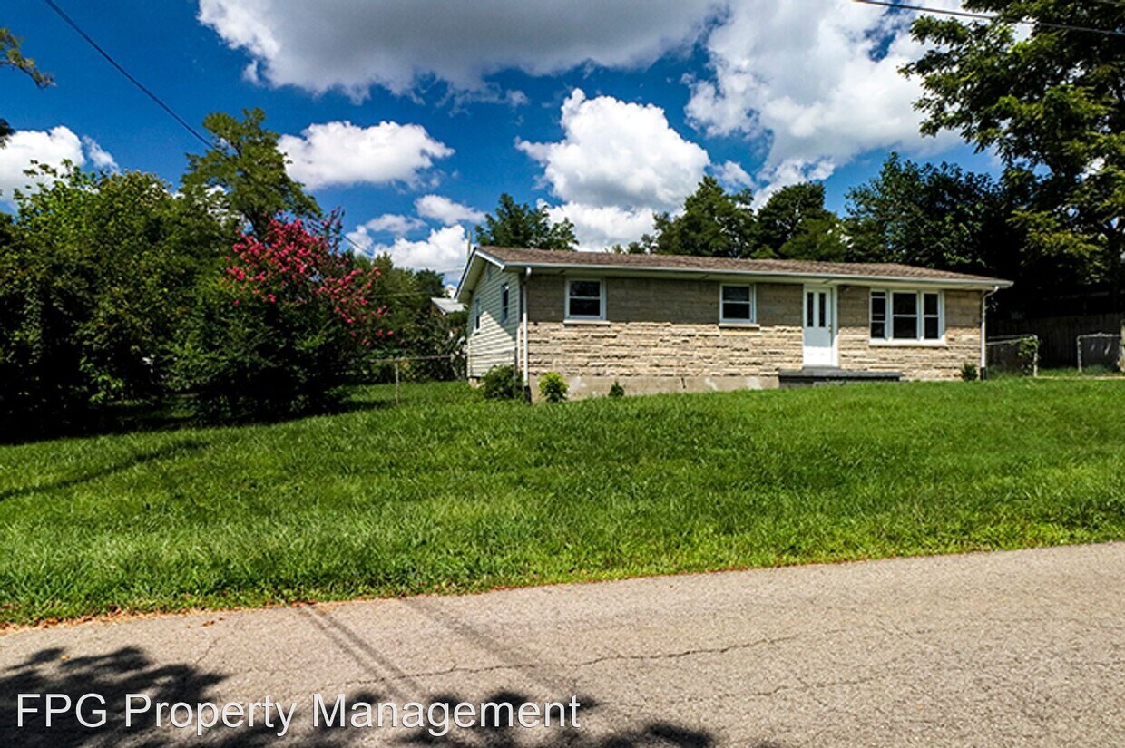 Primary Photo - 3 br, 1 bath House - 235 Horseshoe Ct