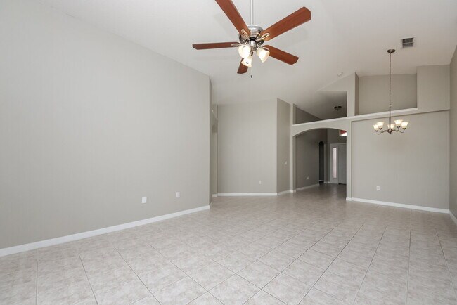 Foto del edificio - 4616 Falcon Ave