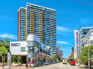 Building Photo - 1720 Maple Ave