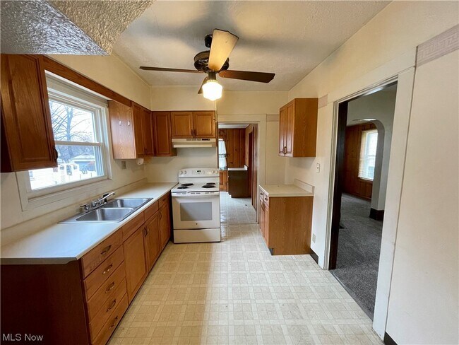 Building Photo - 514 Rothrock Ave