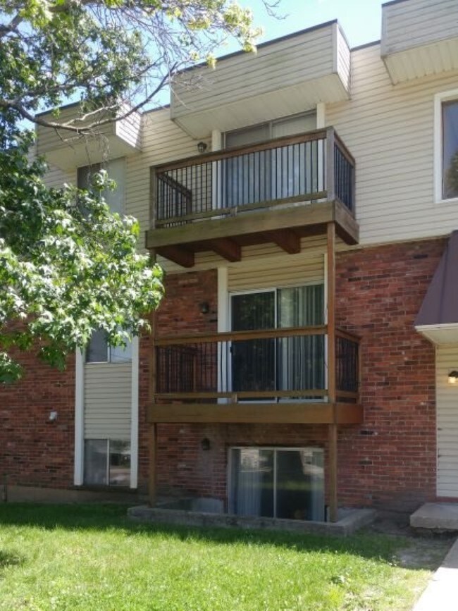 Oxford Commons Apartments in Independence, MO