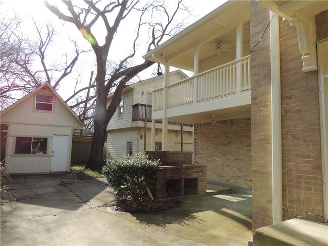 Foto del edificio - 5208 Tremont St