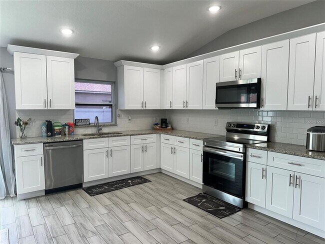 Foto del edificio - 943 Derbyshire Dr