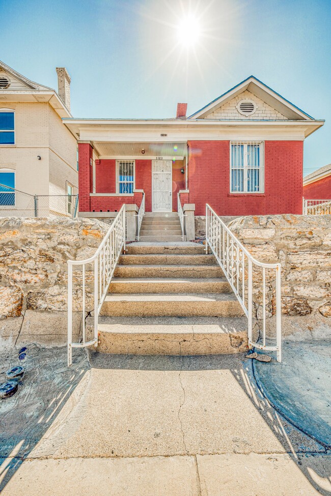 Building Photo - 1123 N El Paso St
