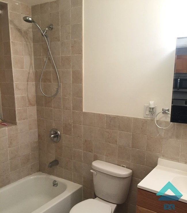 Foto del edificio - 1487 E 34th St