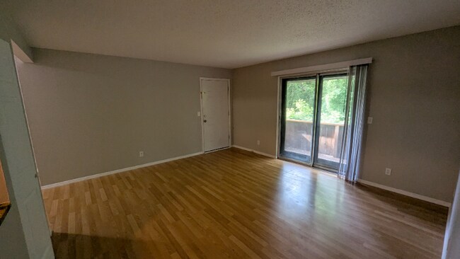Foto del edificio - 2553 Brush Ct