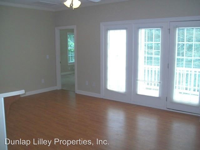 Building Photo - 519 Hillsborough St