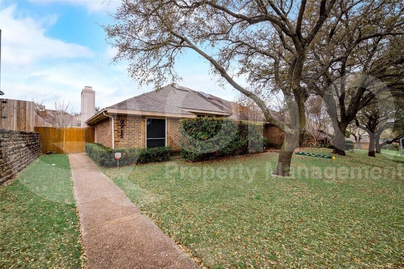 Primary Photo - 9712 Summerwood Cir