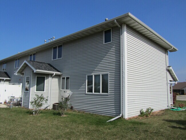 Foto del edificio - N511 Willowcrest Ct