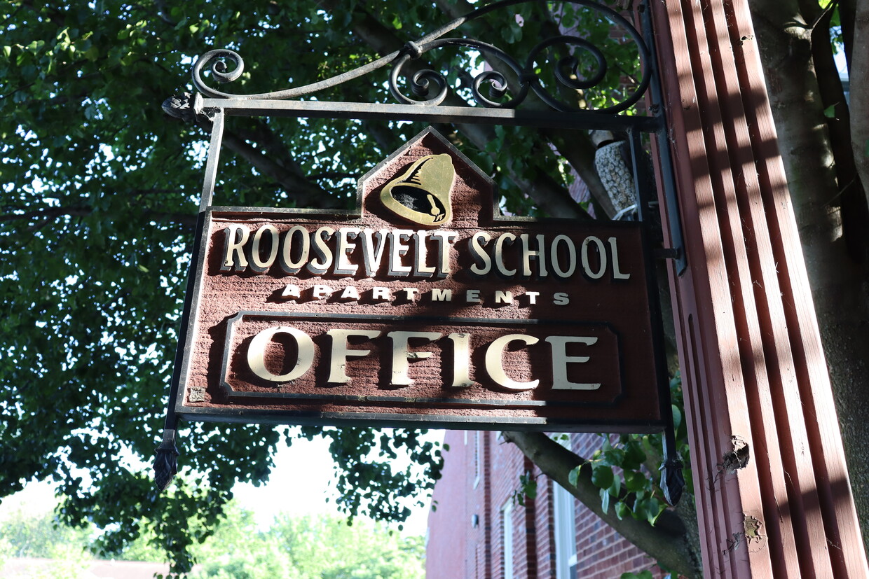 Foto del edificio - Roosevelt School Apartments