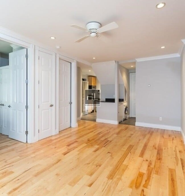 Building Photo - AVENUE B