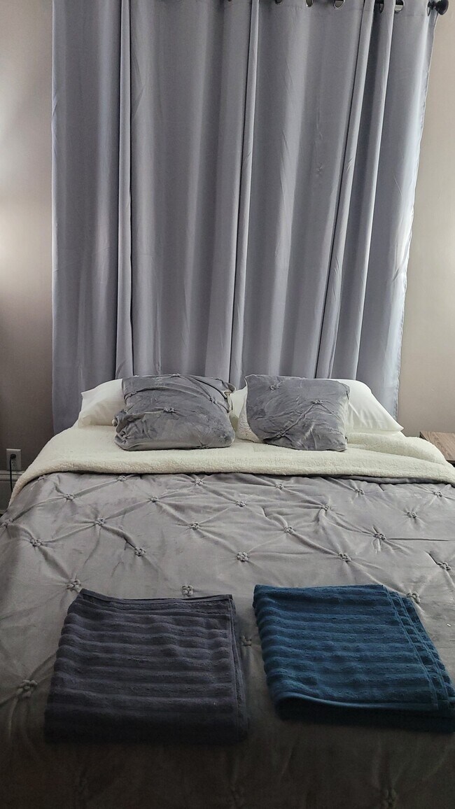 Foto del edificio - 512 W Ionia St