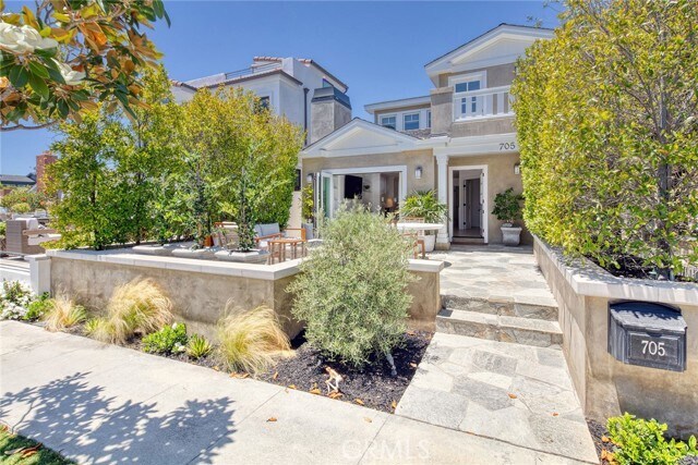 Foto del edificio - 705 Larkspur Ave