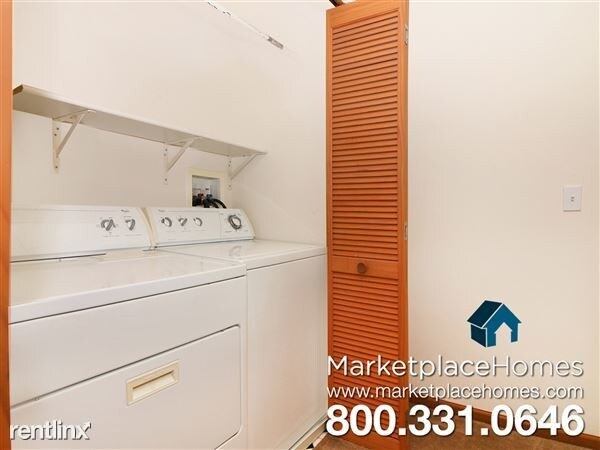 Foto del edificio - 2 br, 1.5 bath Townhome - 1675 W Chrysler Dr