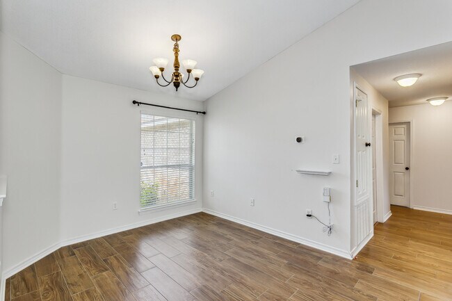 Building Photo - 2208 Seascale Ct