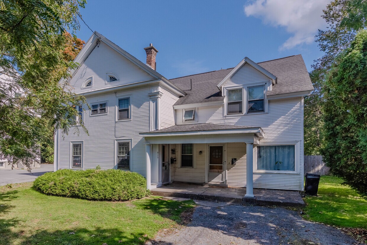 Primary Photo - 615 Holcomb St