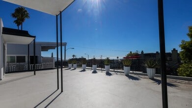 Building Photo - 1220 N Coast Hwy