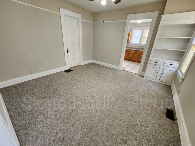 Building Photo - 22 Blakely Ave