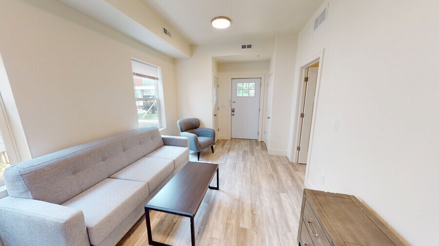 Building Photo - 1214 Washtenaw Ct