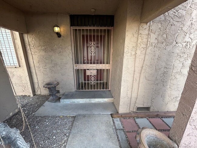 Building Photo - LOVELY 3-BEDROOM, 2BATH HOME!!!