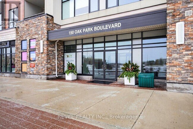 Photo du bâtiment - 150 Oak Park Blvd