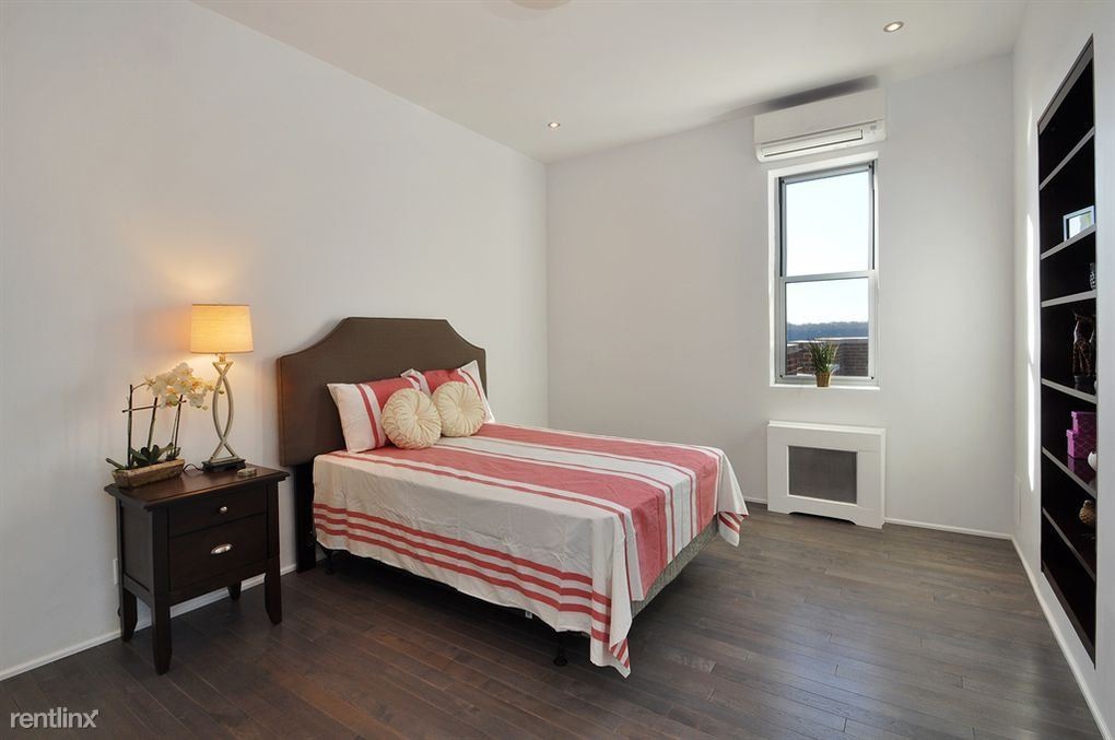 Building Photo - 689 Fort Washington Ave