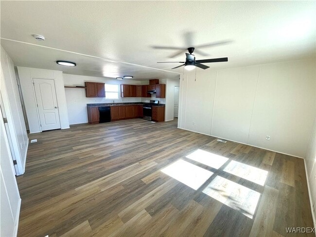 Building Photo - Move In Ready-3 Bedroom 2 Bath -
