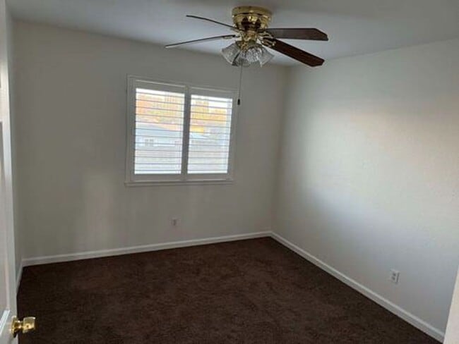 Foto del edificio - 4 bedroom in Tracy!