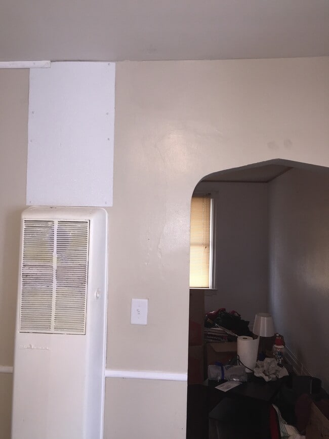 Building Photo - 9345 Charest St