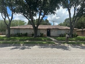 Building Photo - 10533 Heizer Dr