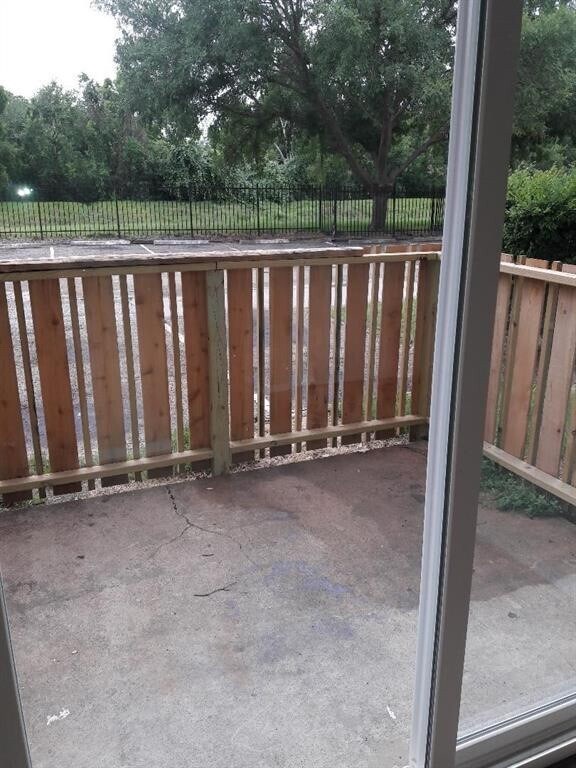 Foto del edificio - 5625 Antoine Dr