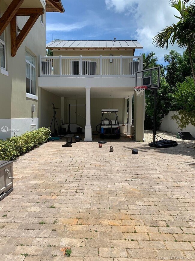 330 Palmwood Ln, Key Biscayne, FL 33149 House Rental in Key Biscayne