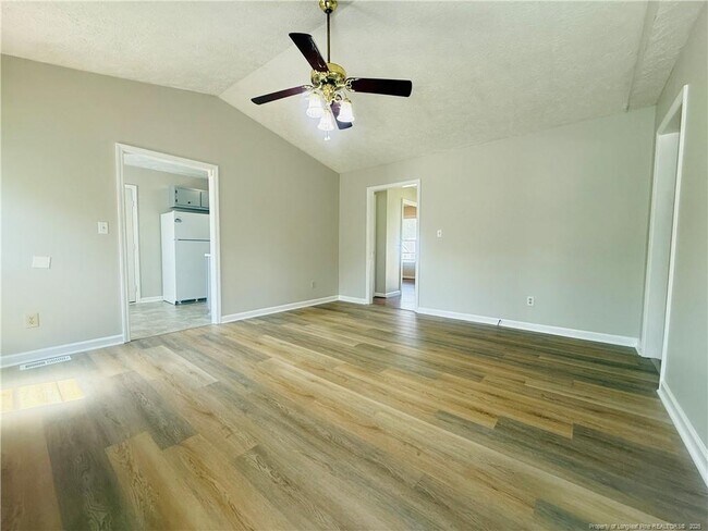 Foto del edificio - 6549 Applewhite Rd