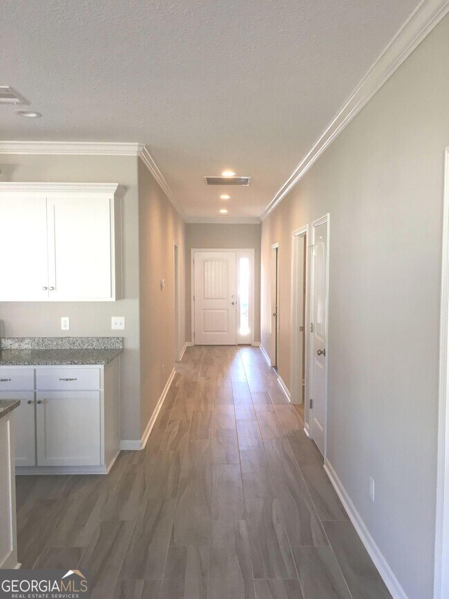 Foto del edificio - 111 Marshall Ct