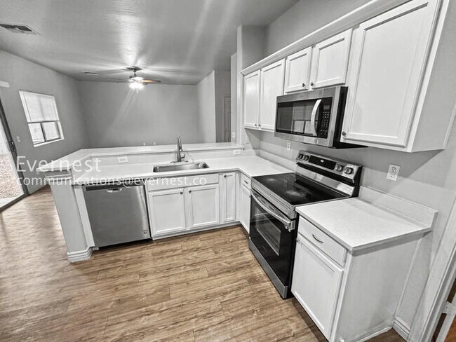 Foto del edificio - 2210 N 91st Ln