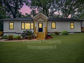 Building Photo - 2633 Brentwood Pl