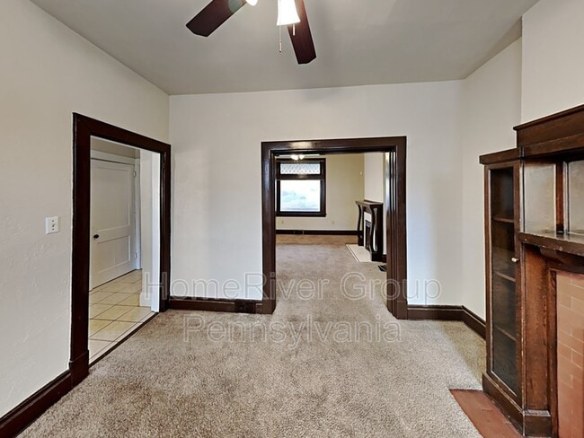 Building Photo - 711 Hampshire Ave